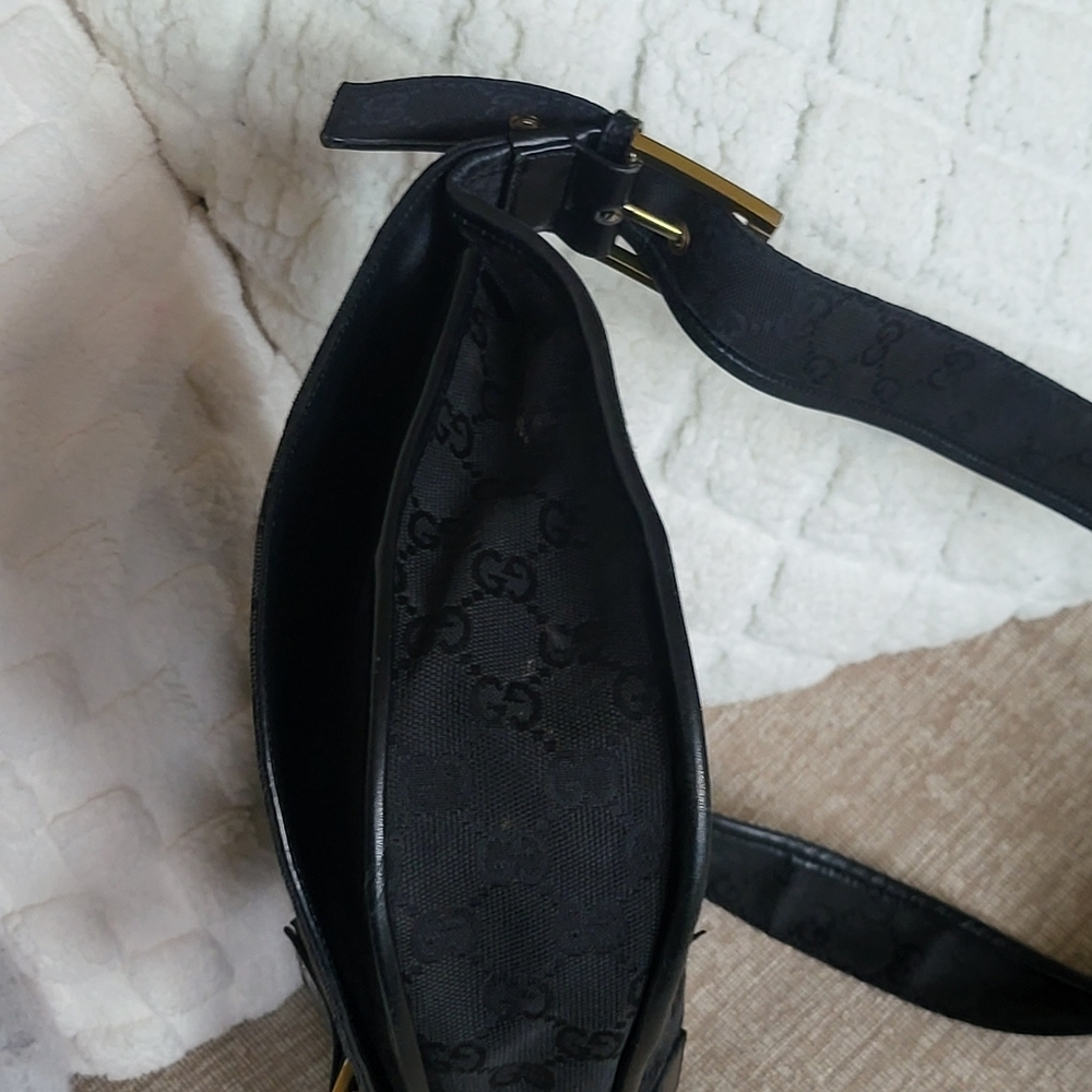 Gucci Black GG Canvas Monogram and Leather Shoulder Bag..Authentic w/ COA... - Picture 4 of 16